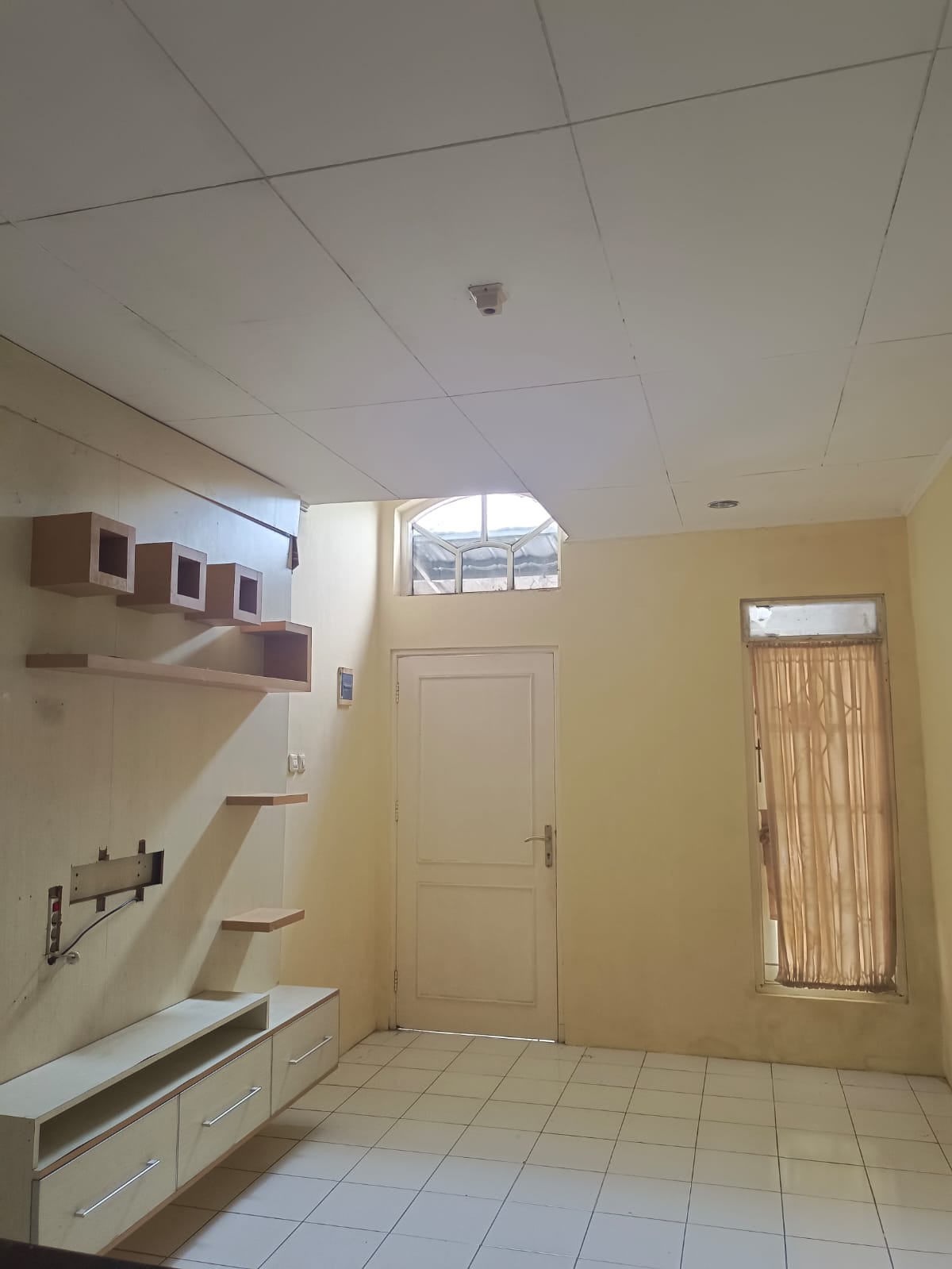 Rumah Dijual di Cluster Taman Simpruk Lippo Cikarang